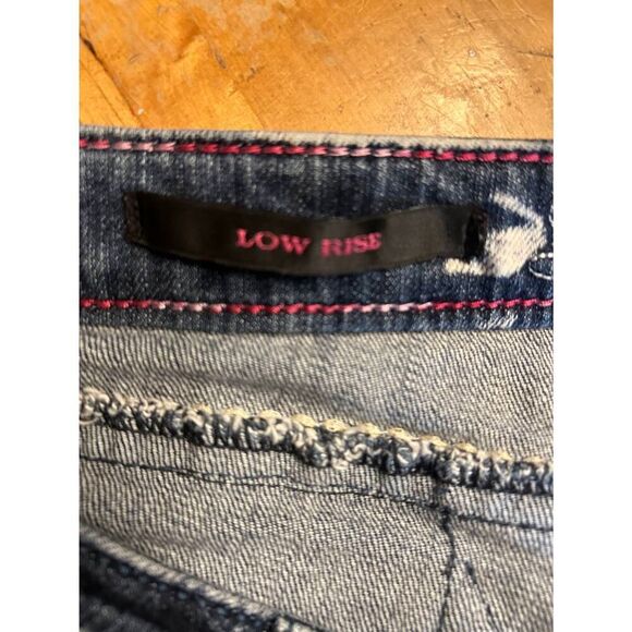 Rock 47 by Wrangler Low Rise Bootcut Dark Wash Jeans Distressed Size 32 READ (88 - Picture 4 of 8